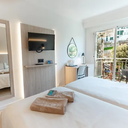 Minura & D'aljandar 4*