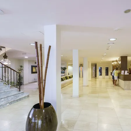 Minura & D'aljandar Aparthotel