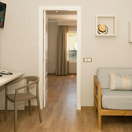 Minura & D'aljandar 4*