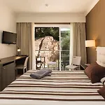 Minura & D'aljandar 아파트호텔 4*