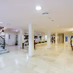Minura & D'aljandar 아파트호텔