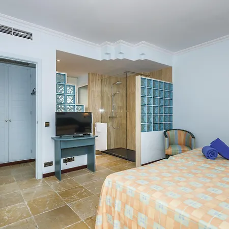 Minura & D'aljandar Lejlighedshotel 4*