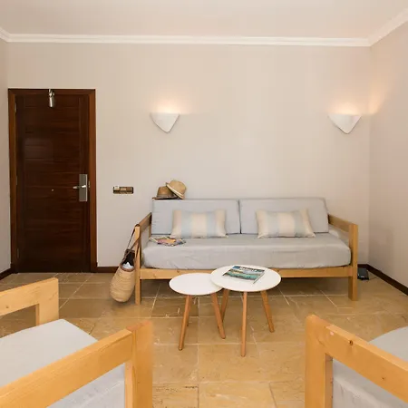Minura & D'aljandar Lejlighedshotel 4*
