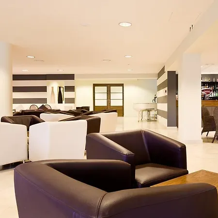 Minura & D'aljandar Apartahotel