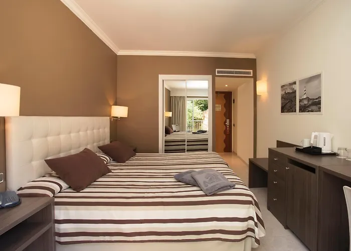 Minura & D'aljandar 4* Cala Galdana (Menorca)