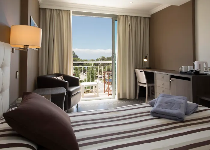 Aparthotel Minura & D'aljandar 4*