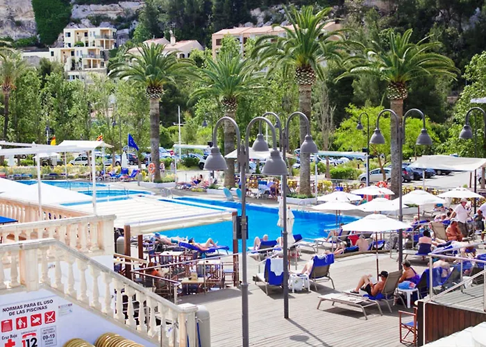 Minura & D'aljandar 4*