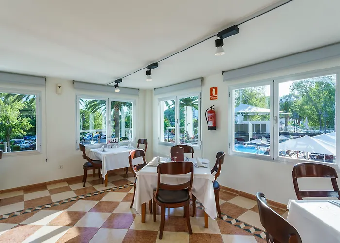 Minura & D'aljandar 4*