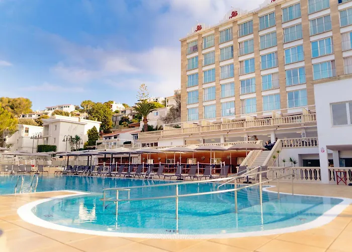 Minura & D'aljandar Aparthotel 4*