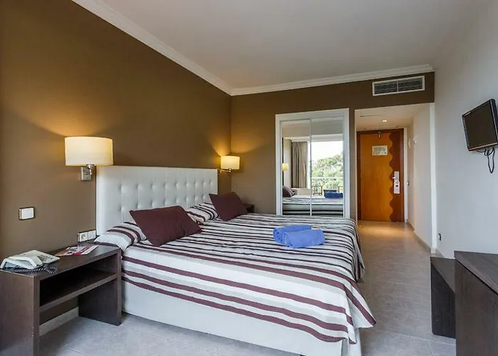 Minura & D'aljandar 4*