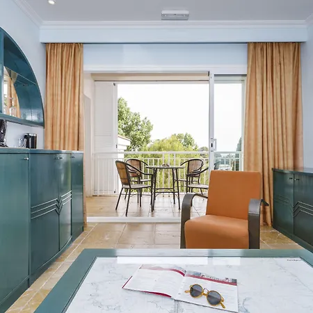 Minura & D'aljandar Apartmanhotel